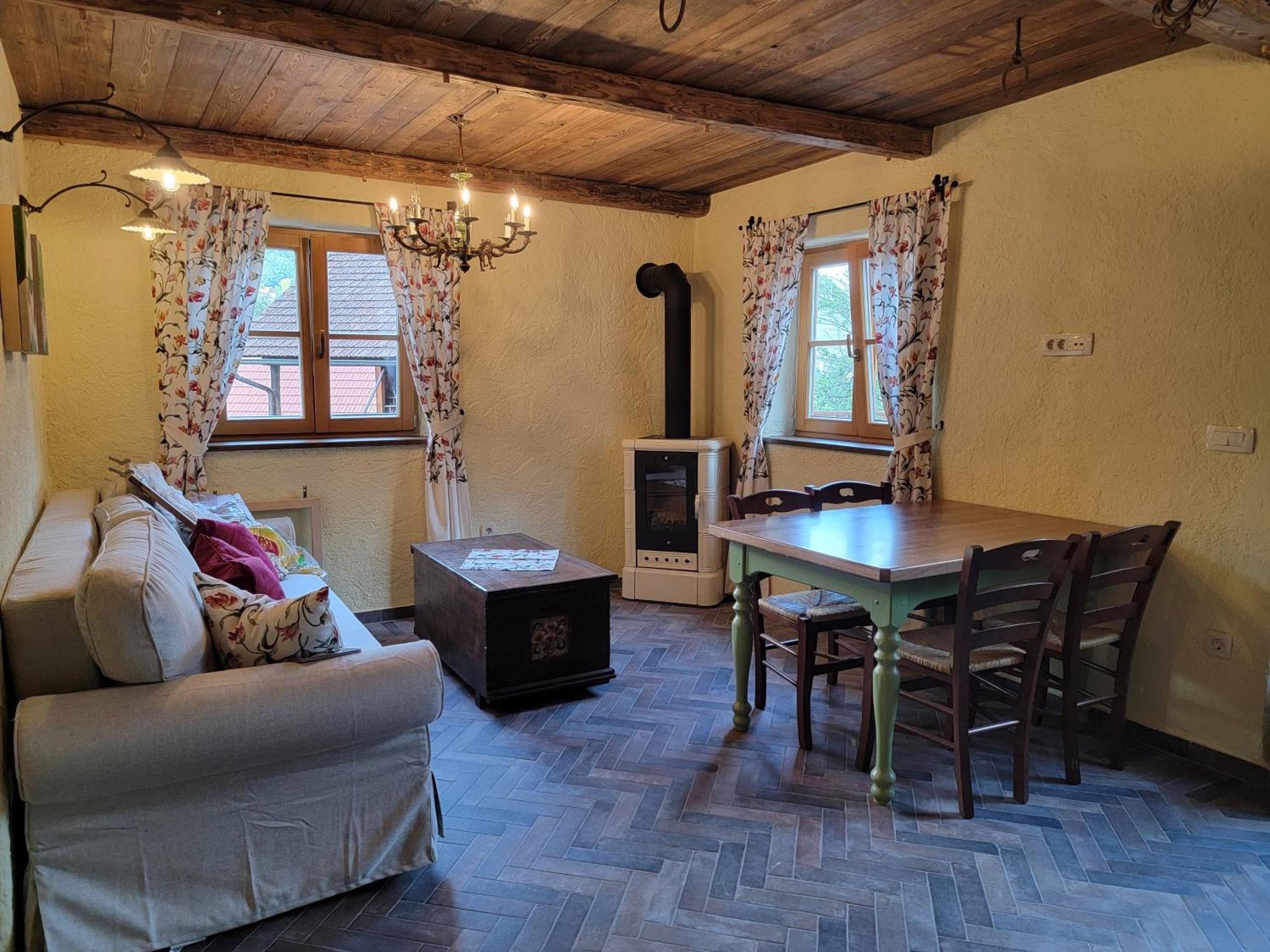 Rose garden Appartement Ljubno Buitenkant foto